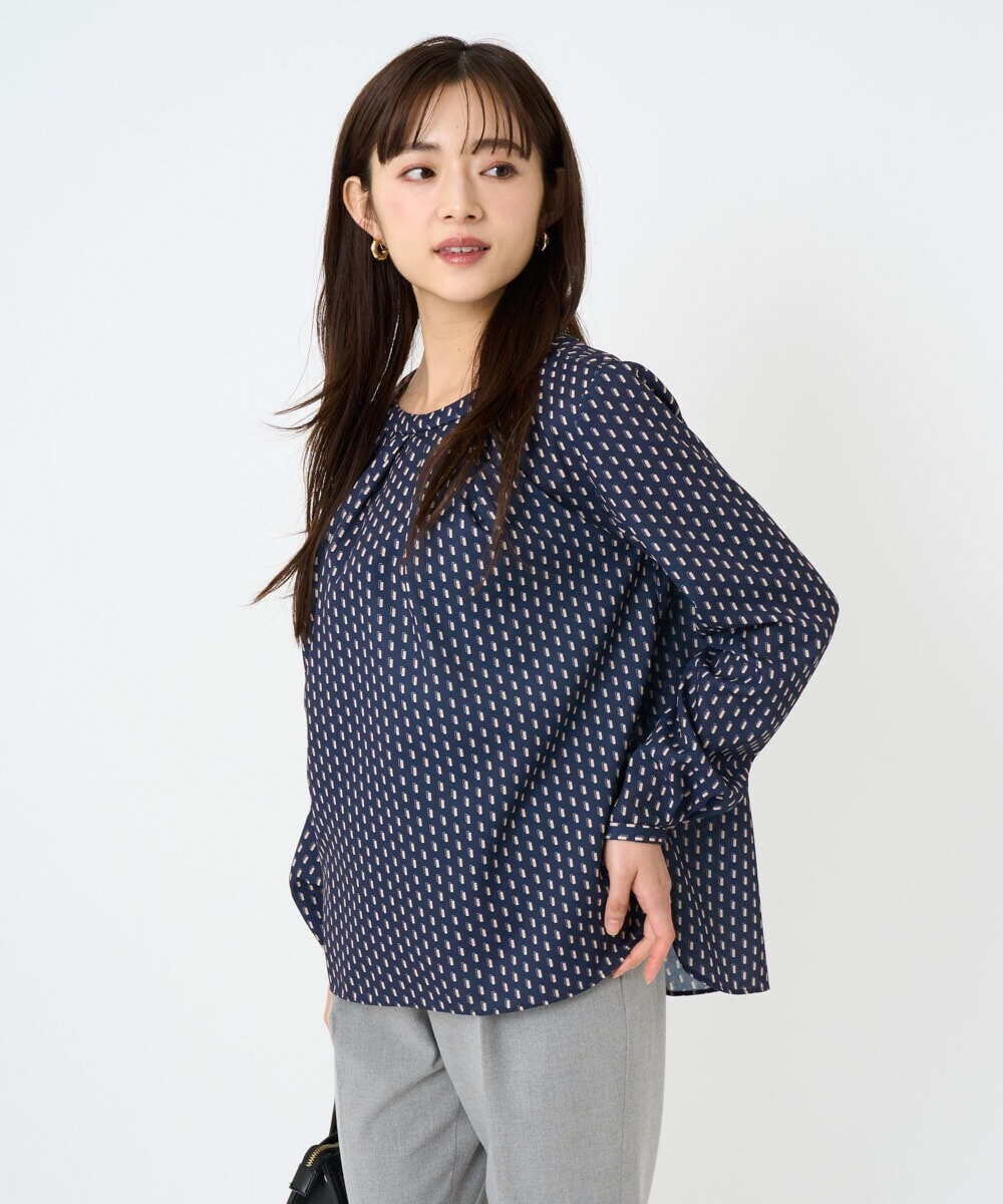 F1BBD58140 MK MICHEL KLEIN(小さいサイズ)(メゾン ドゥ サンク) 【小さいサイズ】ボウタイ風幾何柄ブラウス/洗濯機で洗える アイボリー