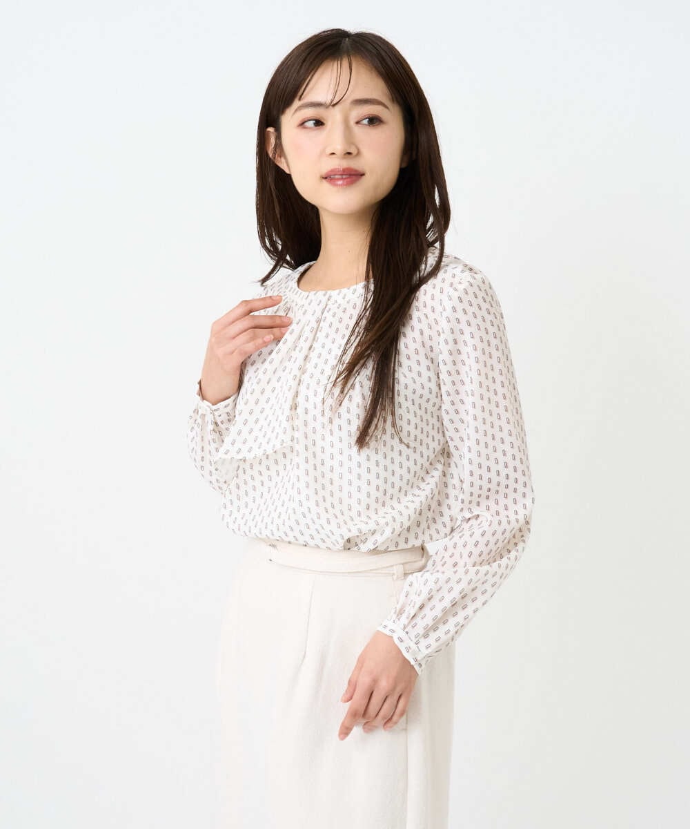 F1BBD58140 MK MICHEL KLEIN(小さいサイズ)(メゾン ドゥ サンク) 【小さいサイズ】ボウタイ風幾何柄ブラウス/洗濯機で洗える アイボリー