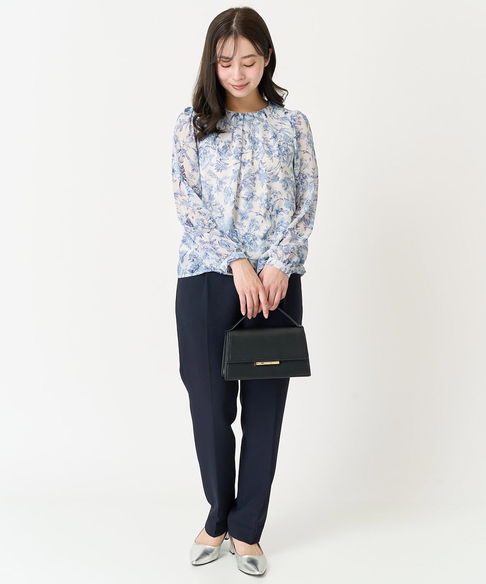 F1BFA07140 MK MICHEL KLEIN(小さいサイズ)(メゾン ドゥ サンク) 【小さいサイズ】花柄シフォンブラウス/洗える アイボリー