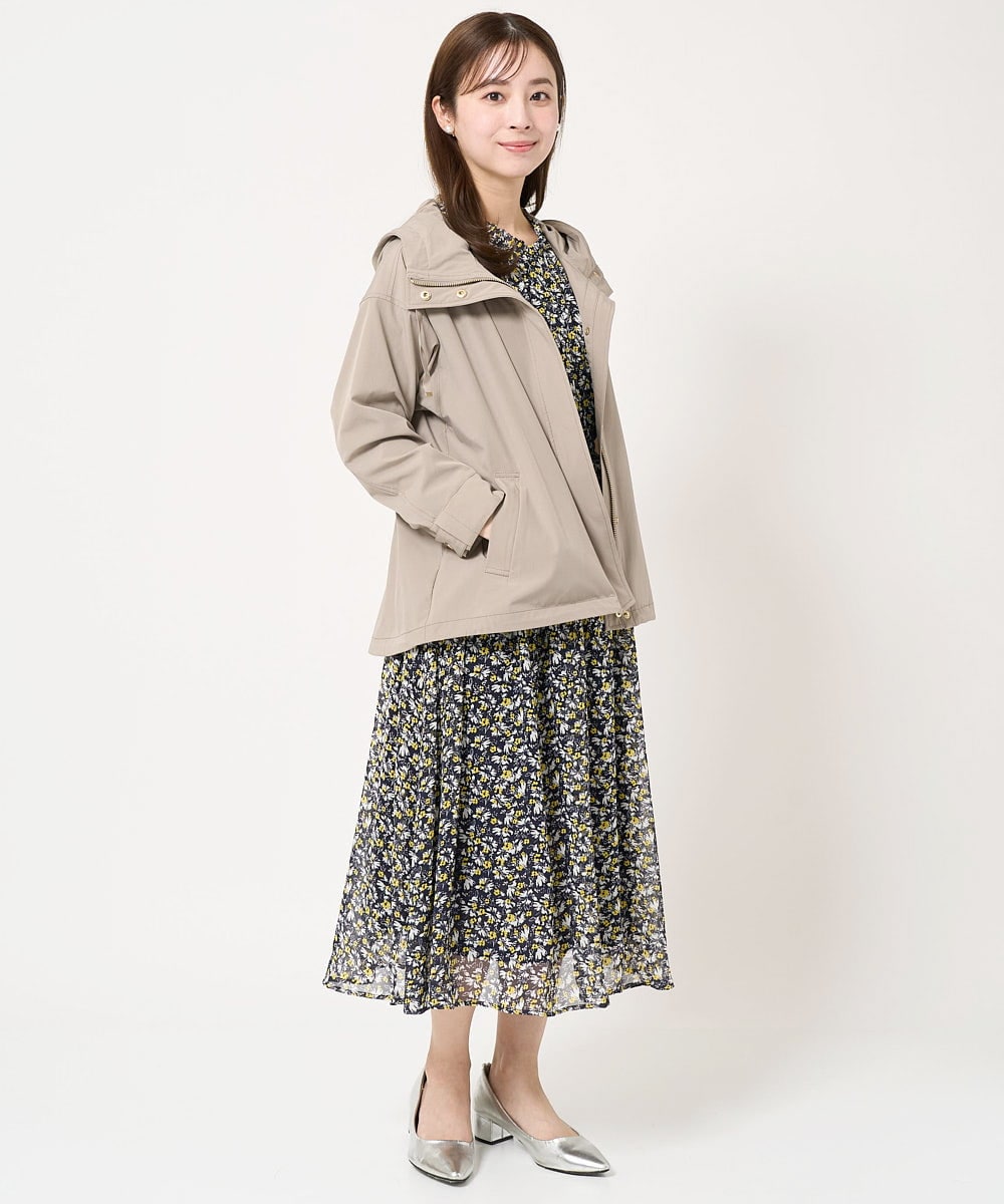 F1BFA09140 MK MICHEL KLEIN(小さいサイズ)(メゾン ドゥ サンク) 【小さいサイズ】ギャザーフリルネック花柄シフォンブラウス/洗える ライトブルー