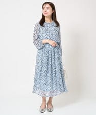 F1BFA09140 MK MICHEL KLEIN(小さいサイズ)(メゾン ドゥ サンク) 【小さいサイズ】ギャザーフリルネック花柄シフォンブラウス/洗える ライトブルー