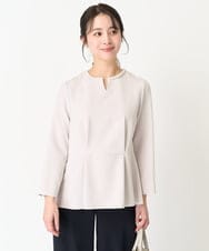 F1BFA10150 MK MICHEL KLEIN(小さいサイズ)(メゾン ドゥ サンク) 【小さいサイズ】パール調デザインブラウス/制菌加工/洗える グレージュ