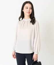 F1BFA12140 MK MICHEL KLEIN(小さいサイズ)(メゾン ドゥ サンク) 【小さいサイズ】フリルネックデザインサテンワッシャーブラウス/洗える グレージュ