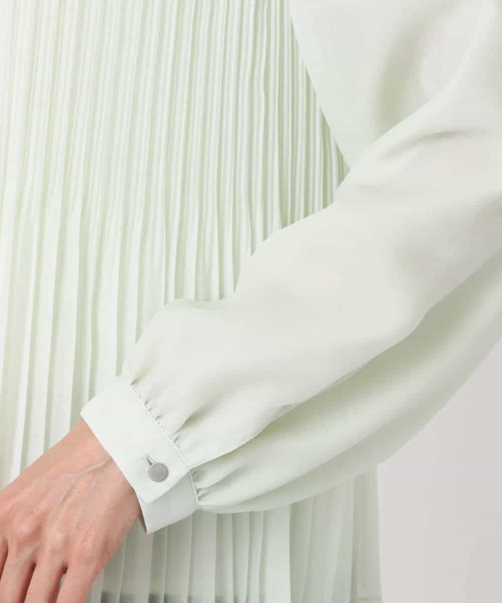 F1BFD12150 MK MICHEL KLEIN(小さいサイズ)(メゾン ドゥ サンク) 【小さいサイズ】プリーツデザインブラウス/洗える ライトグリーン