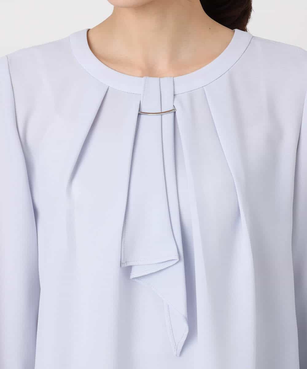 F1BFD66140 MK MICHEL KLEIN(小さいサイズ)(メゾン ドゥ サンク) 【小さいサイズ】マルチwayボウタイブラウス/洗える ライトブルー