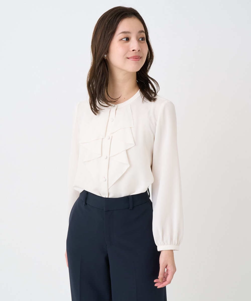 F1BFD68150 MK MICHEL KLEIN(小さいサイズ)(メゾン ドゥ サンク) 【小さいサイズ】ラッフルフリルブラウス/洗濯機で洗える アイボリー