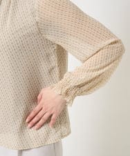 F1BGA03140 MK MICHEL KLEIN(小さいサイズ)(メゾン ドゥ サンク) 【小さいサイズ】幾何柄シフォンスタンドカラーブラウス/洗える ベージュ