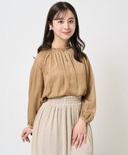 F1BGA33150 MK MICHEL KLEIN(小さいサイズ)(メゾン ドゥ サンク) 【小さいサイズ】フリルネックデザインサテンブラウス/前後2way/接触冷感/洗える キャメル