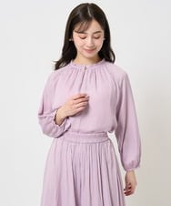 F1BGA33150 MK MICHEL KLEIN(小さいサイズ)(メゾン ドゥ サンク) 【小さいサイズ】フリルネックデザインサテンブラウス/前後2way/接触冷感/洗える キャメル