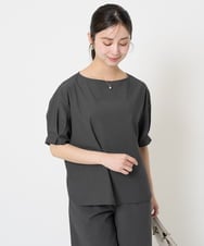 F1BGA55140 MK MICHEL KLEIN(小さいサイズ)(メゾン ドゥ サンク) 【小さいサイズ】タックスリーブストレッチブラウス/洗える ダークグレー