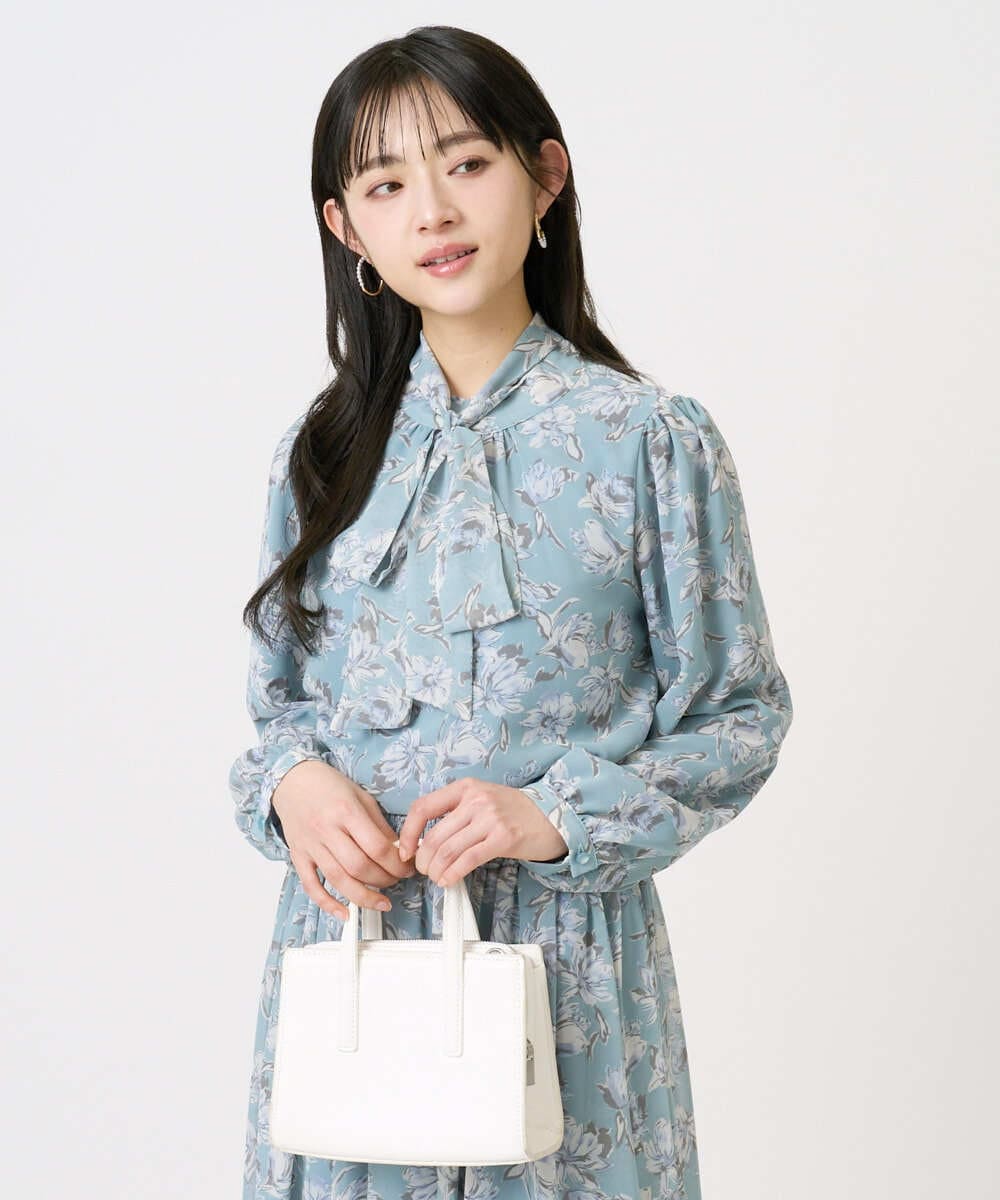 F1BGD01140 MK MICHEL KLEIN(小さいサイズ)(メゾン ドゥ サンク) 【小さいサイズ】ボウタイ付き花柄シフォンブラウス/洗濯機で洗える ミントブルー