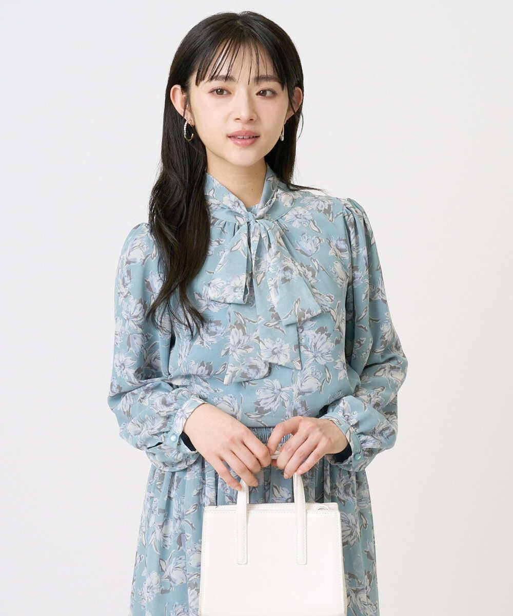 F1BGD01140 MK MICHEL KLEIN(小さいサイズ)(メゾン ドゥ サンク) 【小さいサイズ】ボウタイ付き花柄シフォンブラウス/洗濯機で洗える ミントブルー