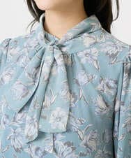 F1BGD01140 MK MICHEL KLEIN(小さいサイズ)(メゾン ドゥ サンク) 【小さいサイズ】ボウタイ付き花柄シフォンブラウス/洗濯機で洗える ミントブルー