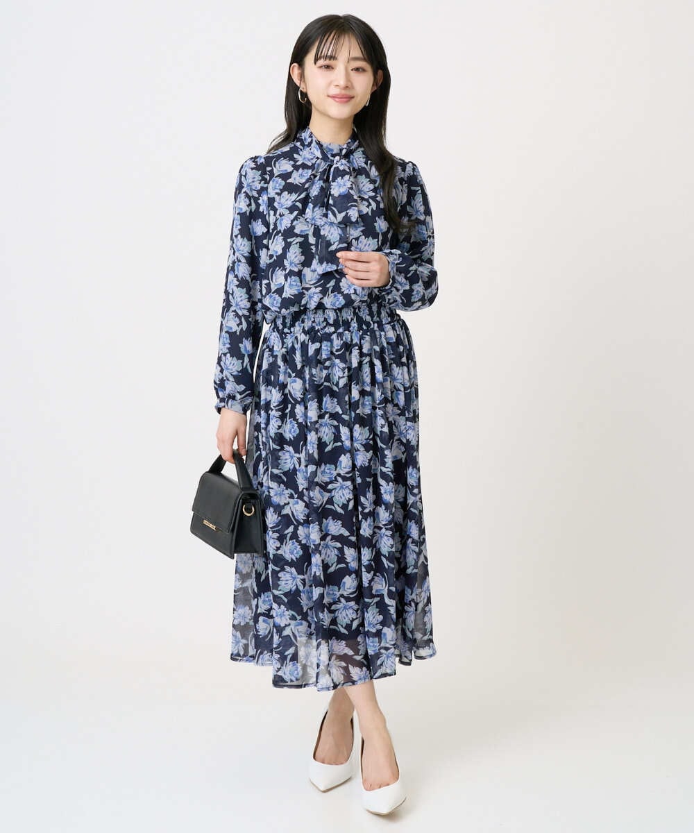 F1BGD01140 MK MICHEL KLEIN(小さいサイズ)(メゾン ドゥ サンク) 【小さいサイズ】ボウタイ付き花柄シフォンブラウス/洗濯機で洗える ミントブルー