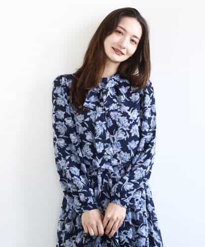 F1BGD01140 MK MICHEL KLEIN(小さいサイズ) 【小さいサイズ】ボウタイ付き花柄シフォンブラウス/洗濯機で洗える