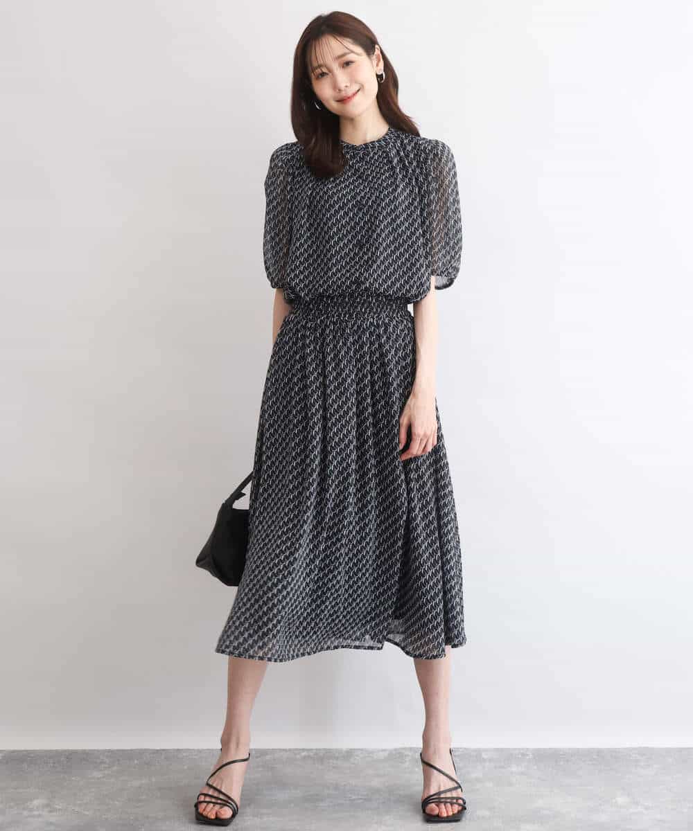 F1BGD06140 MK MICHEL KLEIN(小さいサイズ)(メゾン ドゥ サンク) 【小さいサイズ】[洗濯機で洗える]幾何柄バンドカラー五分袖ブラウス ブラウン