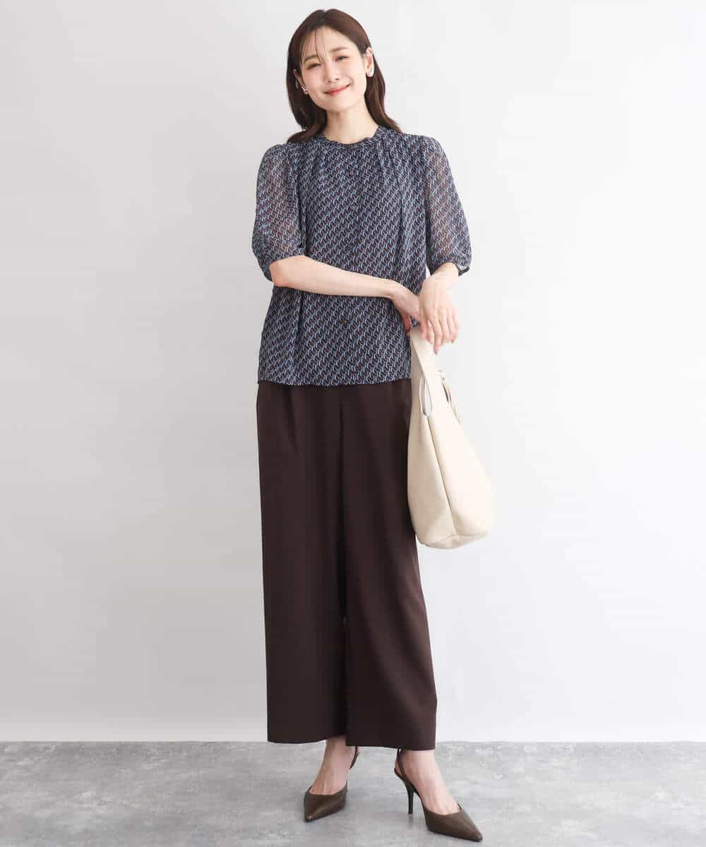 F1BGD06140 MK MICHEL KLEIN(小さいサイズ)(メゾン ドゥ サンク) 【小さいサイズ】[洗濯機で洗える]幾何柄バンドカラー五分袖ブラウス ブラウン