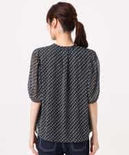 F1BGD06140 MK MICHEL KLEIN(小さいサイズ)(メゾン ドゥ サンク) 【小さいサイズ】[洗濯機で洗える]幾何柄バンドカラー五分袖ブラウス ブラウン