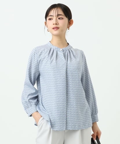 F1BGD21140 MK MICHEL KLEIN(小さいサイズ) 【小さいサイズ】幾何柄バンドカラーブラウス/洗濯機で洗える