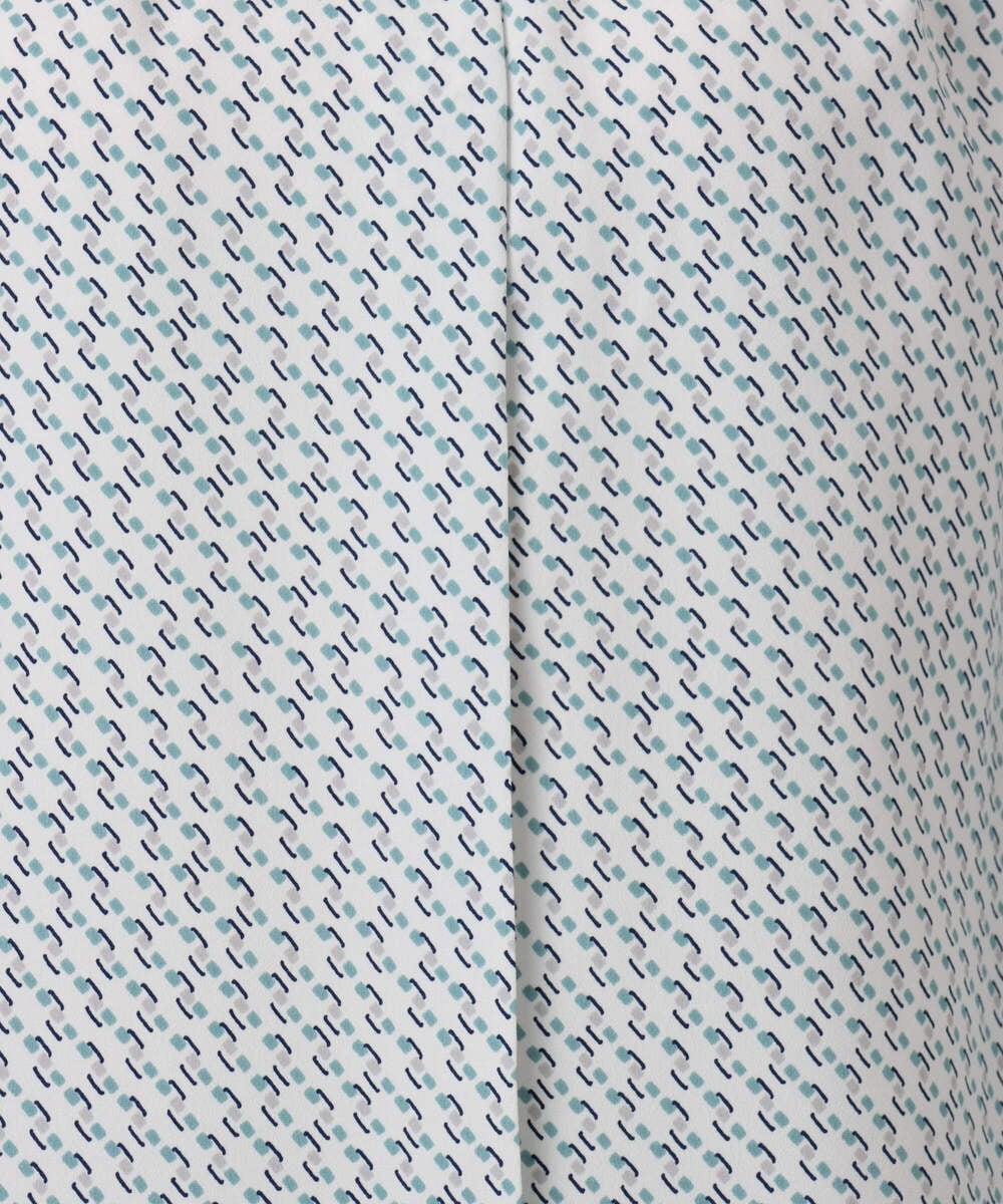 F1BGD21140 MK MICHEL KLEIN(小さいサイズ)(メゾン ドゥ サンク) 【小さいサイズ】幾何柄バンドカラーブラウス/洗濯機で洗える ライトブルー