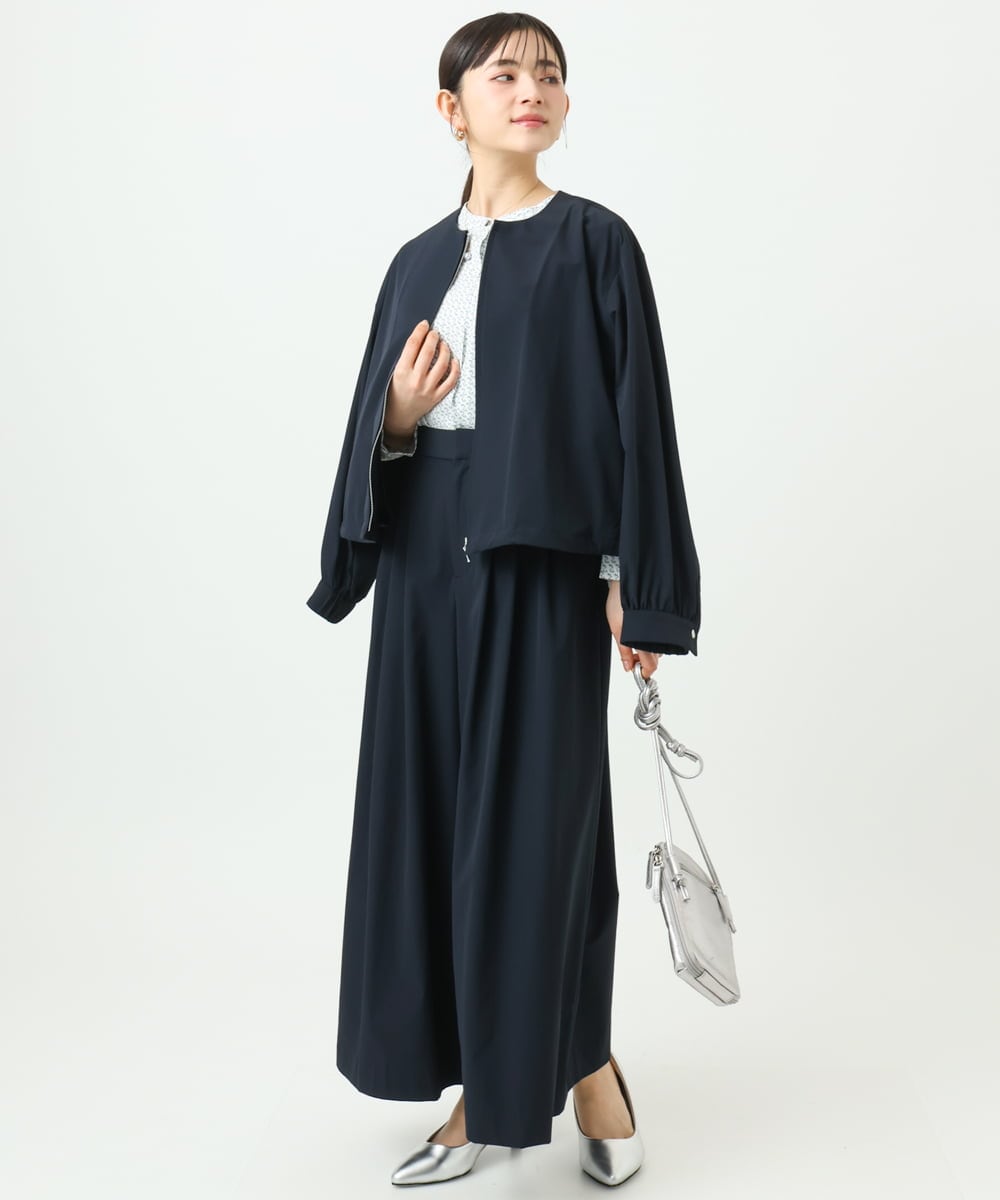 F1BGD21140 MK MICHEL KLEIN(小さいサイズ)(メゾン ドゥ サンク) 【小さいサイズ】幾何柄バンドカラーブラウス/洗濯機で洗える ライトブルー