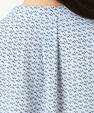 F1BGD21140 MK MICHEL KLEIN(小さいサイズ)(メゾン ドゥ サンク) 【小さいサイズ】幾何柄バンドカラーブラウス/洗濯機で洗える ライトブルー