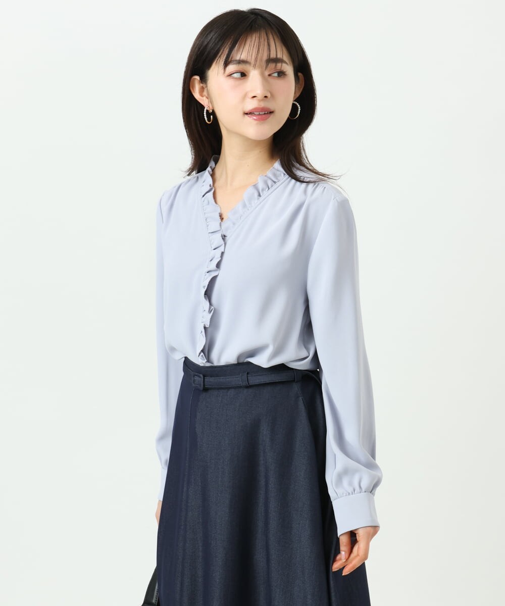 F1BGD32150 MK MICHEL KLEIN(小さいサイズ)(メゾン ドゥ サンク) 【小さいサイズ】Vネックミニフリルブラウス/洗濯機で洗える ライトブルー