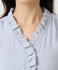 F1BGD32150 MK MICHEL KLEIN(小さいサイズ)(メゾン ドゥ サンク) 【小さいサイズ】Vネックミニフリルブラウス/洗濯機で洗える ライトブルー