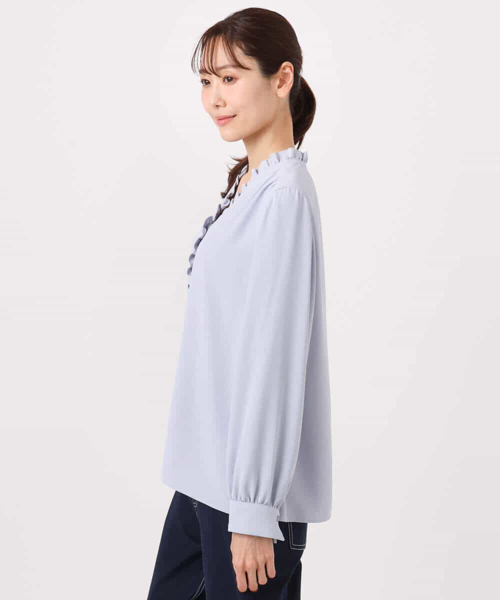 F1BGD32150 MK MICHEL KLEIN(小さいサイズ)(メゾン ドゥ サンク) 【小さいサイズ】Vネックミニフリルブラウス/洗濯機で洗える ライトブルー