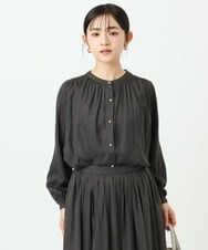 F1BGD35140 MK MICHEL KLEIN(小さいサイズ)(メゾン ドゥ サンク) 【小さいサイズ】バンドカラーサテンブラウス/接触冷感/UVカット/洗える ベージュ