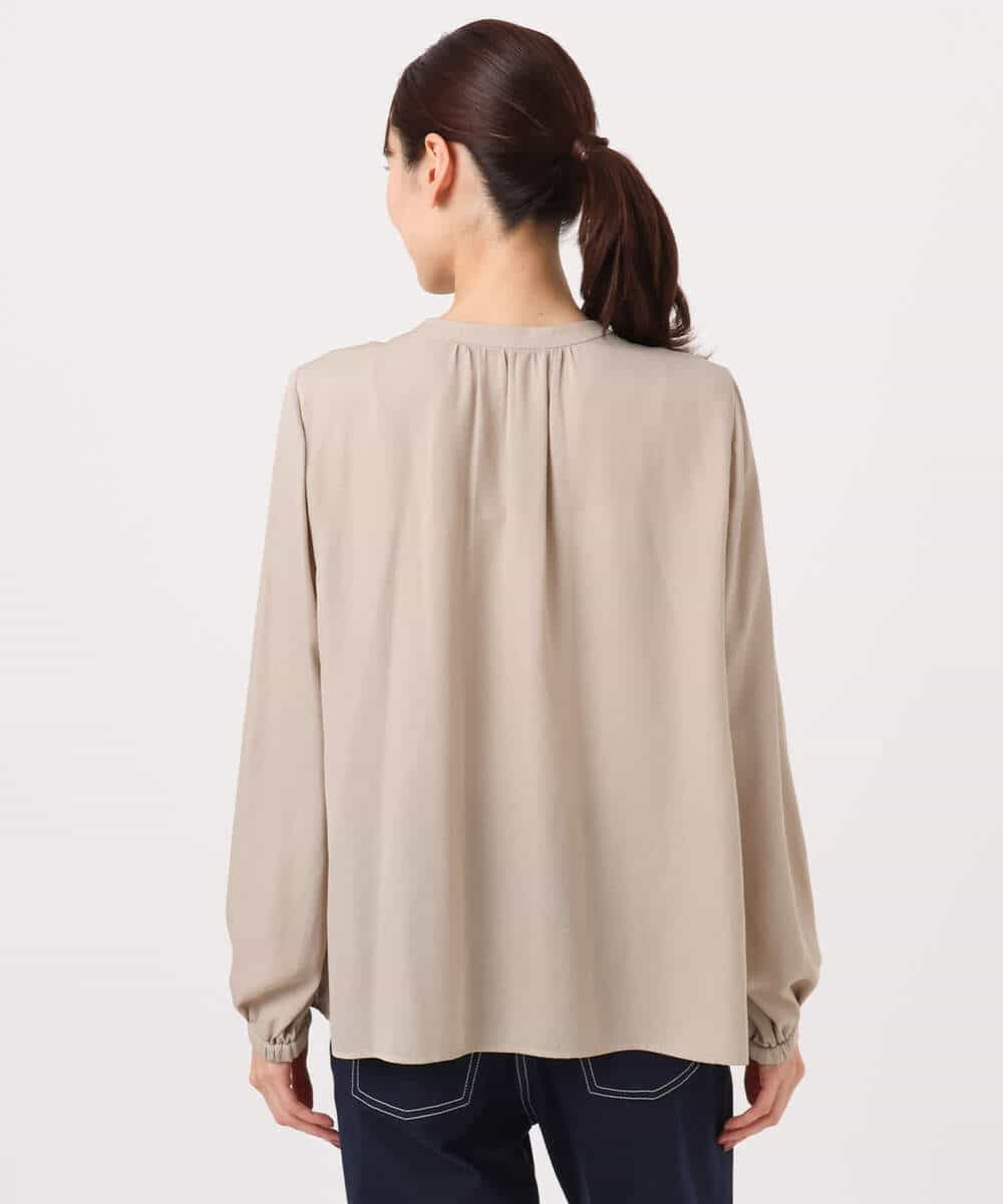 F1BGD35140 MK MICHEL KLEIN(小さいサイズ)(メゾン ドゥ サンク) 【小さいサイズ】バンドカラーサテンブラウス/接触冷感/UVカット/洗える ベージュ