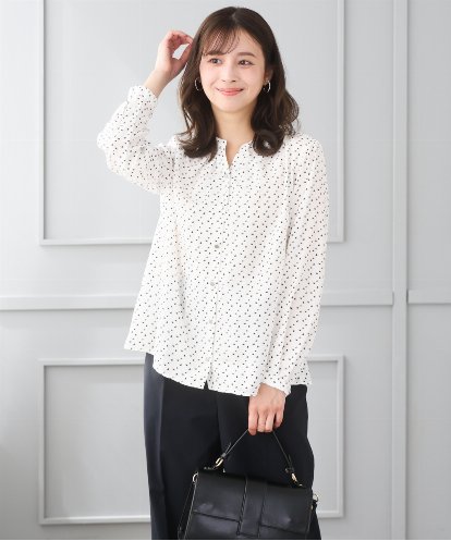 F1BGD39150 MK MICHEL KLEIN(小さいサイズ) 【小さいサイズ】ミニトライアングル幾何柄ブラウス/接触冷感/UVカット/洗濯機で洗える