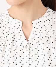 F1BGD39150 MK MICHEL KLEIN(小さいサイズ)(メゾン ドゥ サンク) 【小さいサイズ】ミニトライアングル幾何柄ブラウス/接触冷感/UVカット/洗濯機で洗える アイボリー