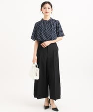 F1BGD51150 MK MICHEL KLEIN(小さいサイズ)(メゾン ドゥ サンク) 【小さいサイズ】[UVカット/接触冷感/洗濯機で洗える]フレアスリーブ幾何柄ブラウス ネイビー