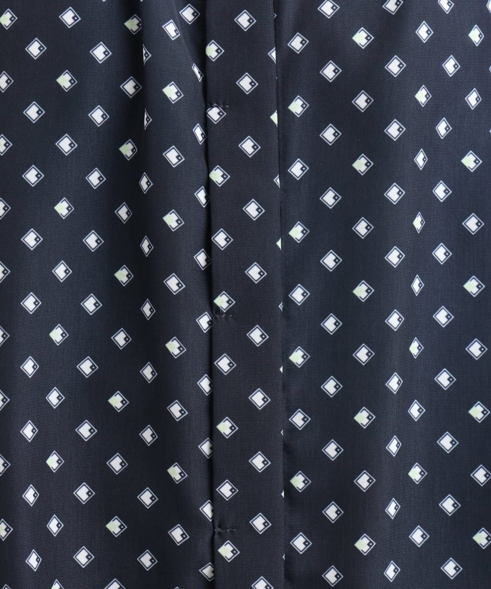 F1BGD51150 MK MICHEL KLEIN(小さいサイズ)(メゾン ドゥ サンク) 【小さいサイズ】[UVカット/接触冷感/洗濯機で洗える]フレアスリーブ幾何柄ブラウス ネイビー