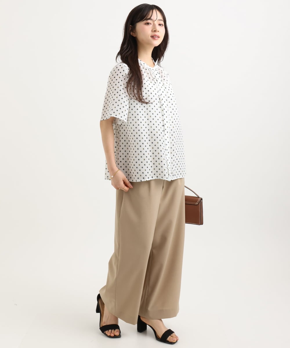 F1BGD51150 MK MICHEL KLEIN(小さいサイズ)(メゾン ドゥ サンク) 【小さいサイズ】[UVカット/接触冷感/洗濯機で洗える]フレアスリーブ幾何柄ブラウス ネイビー