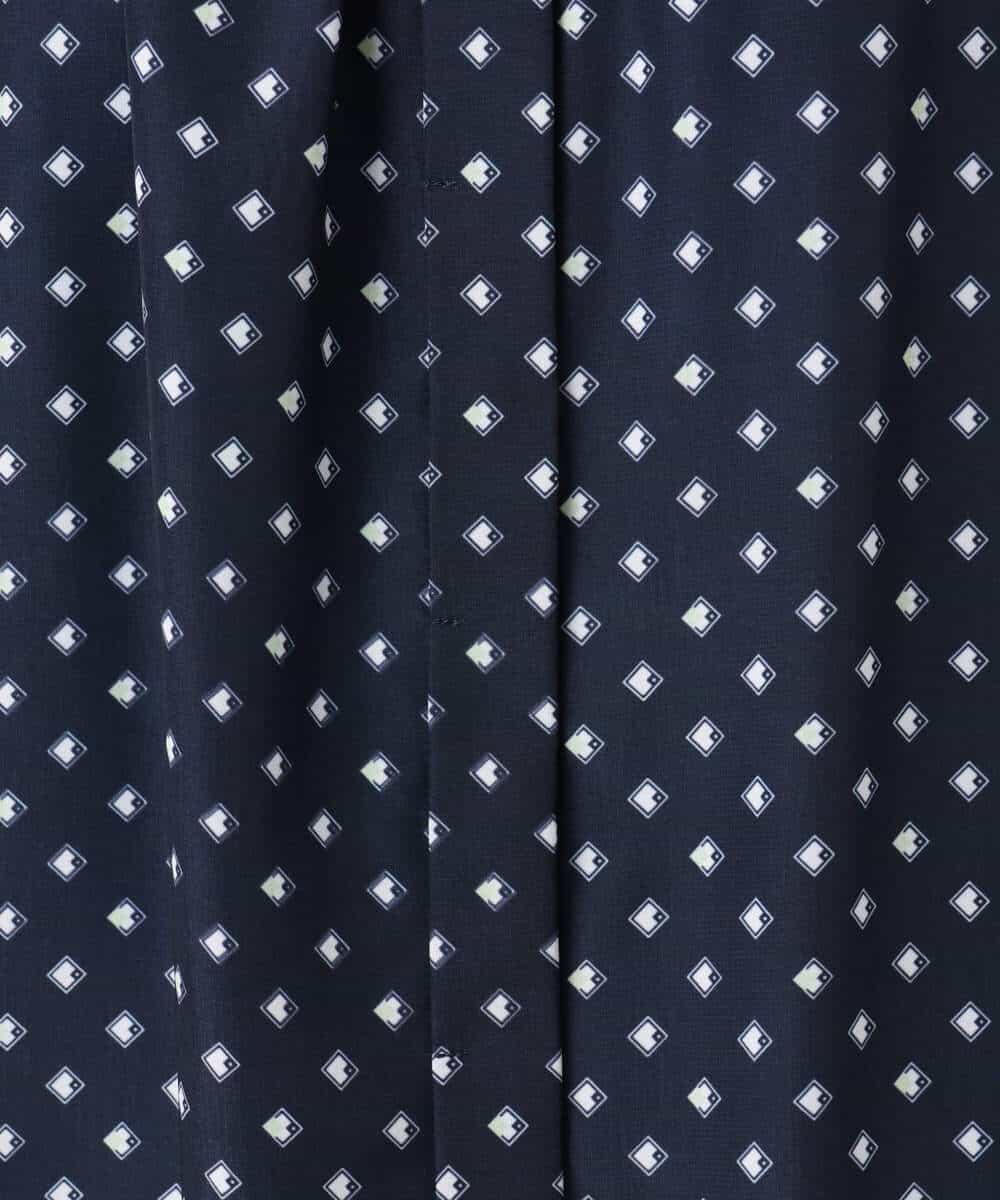 F1BGD51150 MK MICHEL KLEIN(小さいサイズ)(メゾン ドゥ サンク) 【小さいサイズ】[UVカット/接触冷感/洗濯機で洗える]フレアスリーブ幾何柄ブラウス ネイビー