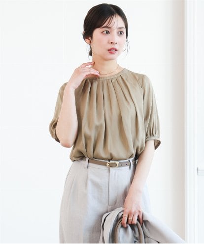F1BGD53140 MK MICHEL KLEIN(小さいサイズ) 【小さいサイズ】[UVカット/接触冷感/洗える]サテン フロントタックデザインブラウス