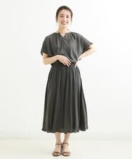 F1BGS57120 MK MICHEL KLEIN(小さいサイズ)(メゾン ドゥ サンク) 【小さいサイズ】サテン地ギャザーデザインブラウス/洗える カーキ