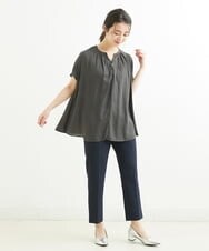 F1BGS57120 MK MICHEL KLEIN(小さいサイズ)(メゾン ドゥ サンク) 【小さいサイズ】サテン地ギャザーデザインブラウス/洗える カーキ