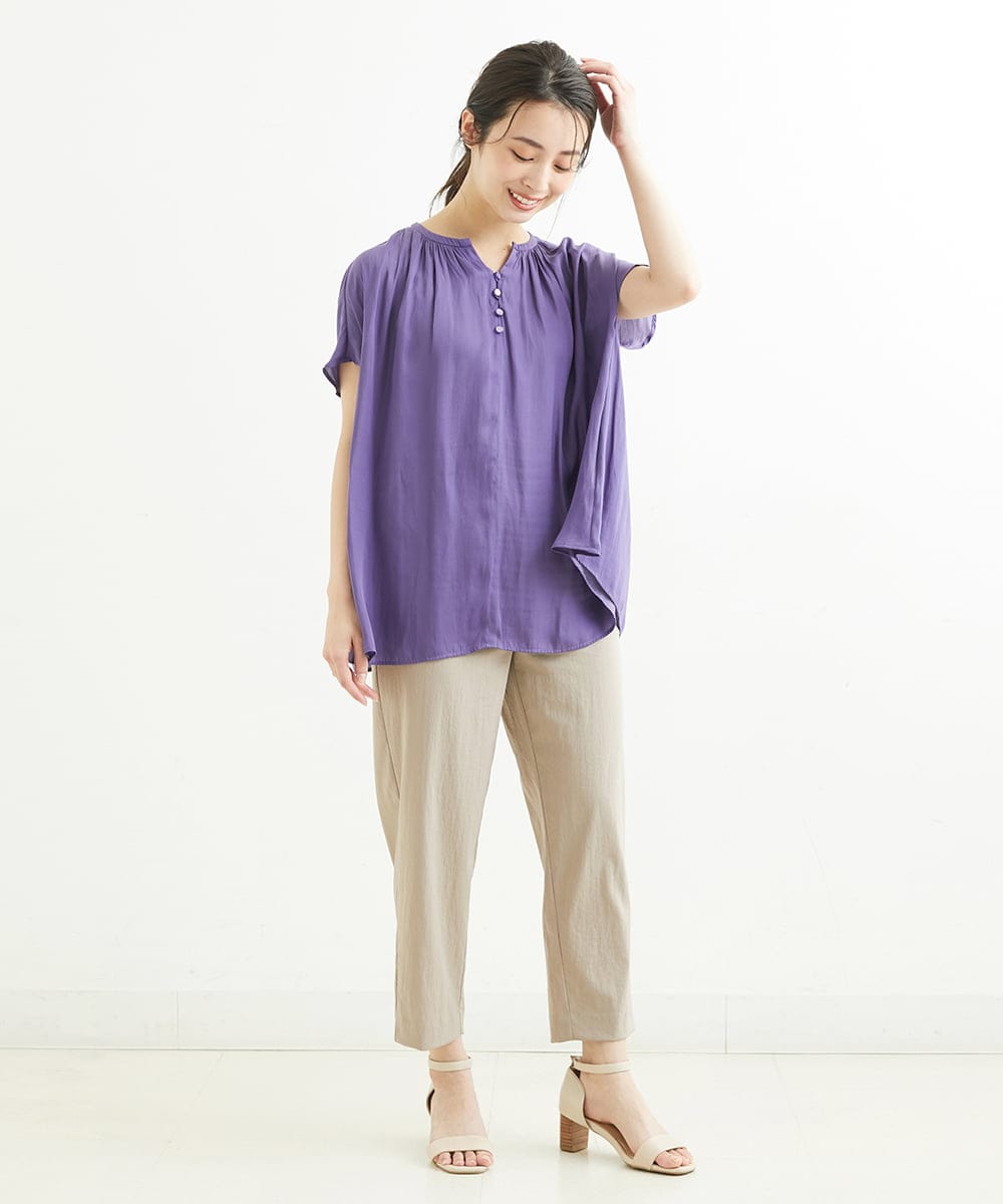F1BGS57120 MK MICHEL KLEIN(小さいサイズ)(メゾン ドゥ サンク) 【小さいサイズ】サテン地ギャザーデザインブラウス/洗える カーキ