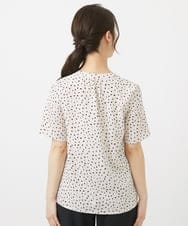 F1BGV55130 MK MICHEL KLEIN(小さいサイズ)(メゾン ドゥ サンク) 【小さいサイズ】変形ドット柄半袖ブラウス/洗える ベージュ