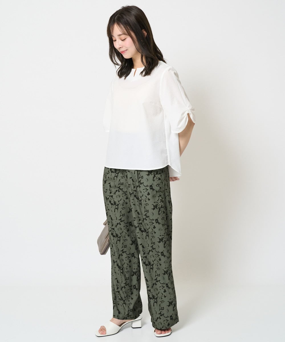 F1BHA60140 MK MICHEL KLEIN(小さいサイズ)(メゾン ドゥ サンク) 【小さいサイズ】キーネックデザインブラウス/撥水/UVカット/洗える/セットアップ対応 ネイビー