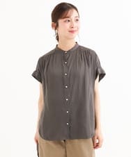 F1BHD67140 MK MICHEL KLEIN(小さいサイズ)(メゾン ドゥ サンク) 【小さいサイズ】[UVカット/接触冷感/洗える]バンドカラーサテンブラウス ダークグレー