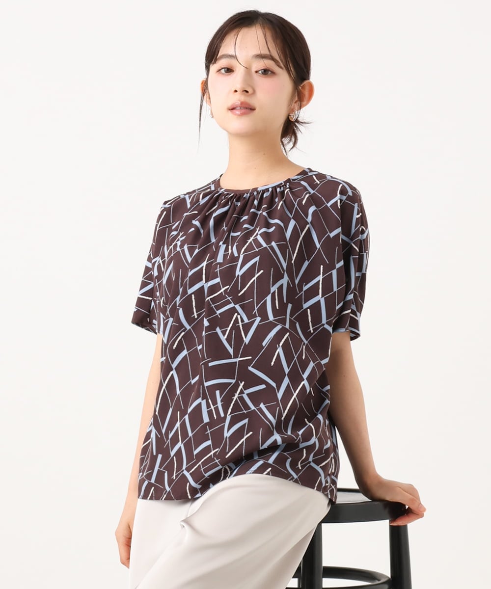 F1BHD68140 MK MICHEL KLEIN(小さいサイズ)(メゾン ドゥ サンク) 【小さいサイズ】[接触冷感/洗える]アートプリントブラウス ブラウン