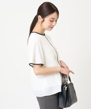 F1BHV68120 MK MICHEL KLEIN(小さいサイズ)(メゾン ドゥ サンク) 【小さいサイズ】配色パイピングデザインシフォントップス/洗える ホワイト