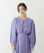 F1BJP38130 MK MICHEL KLEIN(小さいサイズ)(メゾン ドゥ サンク) 【小さいサイズ】パールピン付きブラウス/洗える ネイビー