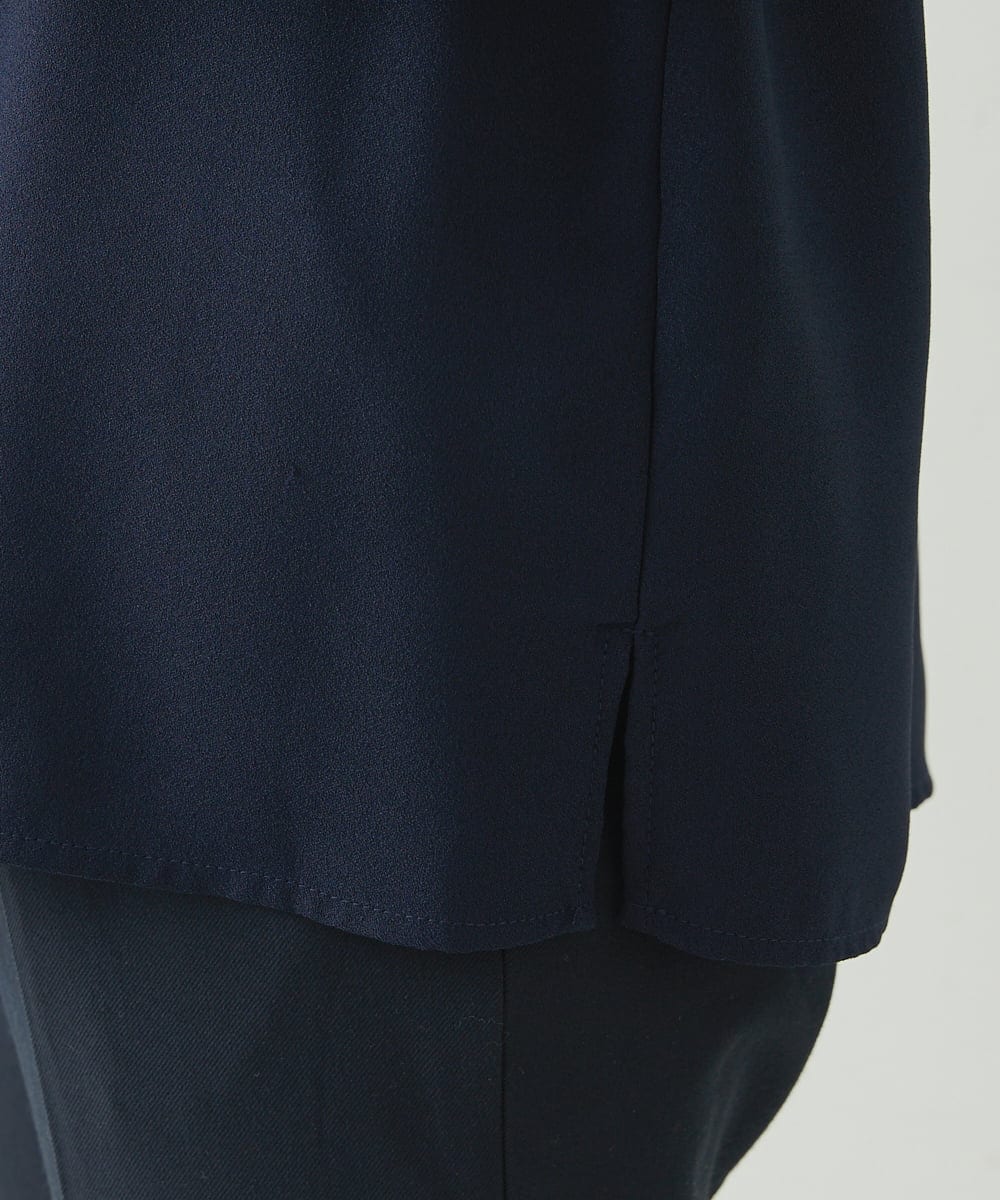 F1BJP38130 MK MICHEL KLEIN(小さいサイズ)(メゾン ドゥ サンク) 【小さいサイズ】パールピン付きブラウス/洗える ネイビー