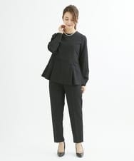 F1BJS34130 MK MICHEL KLEIN(小さいサイズ)(メゾン ドゥ サンク) 【小さいサイズ】ペプラムシルエットブラウス/洗える モカ