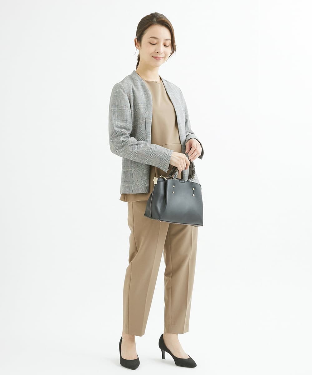 F1BJS34130 MK MICHEL KLEIN(小さいサイズ)(メゾン ドゥ サンク) 【小さいサイズ】ペプラムシルエットブラウス/洗える モカ